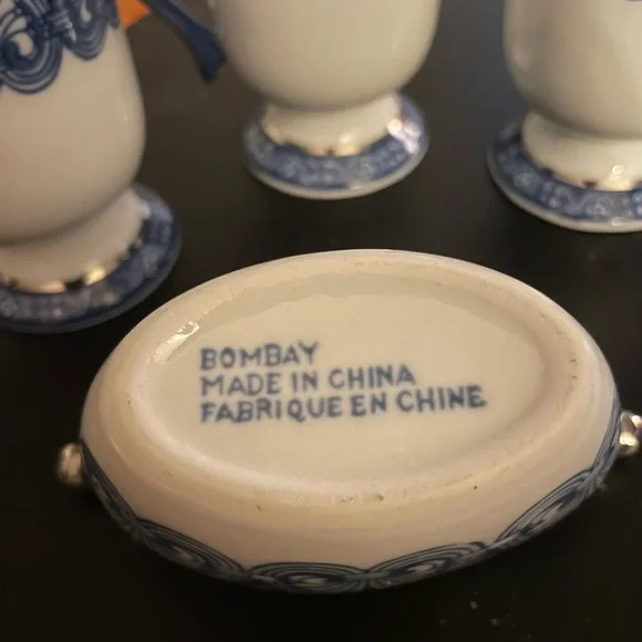 Beautiful Set of Bombay Company Teapot, Sugar bowl and Three mugs/cups. - Picture 5 of 9